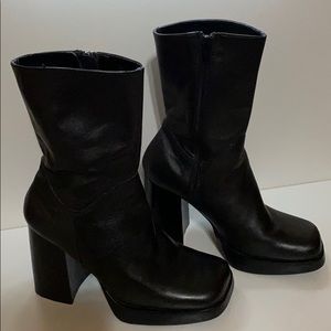 Women’s Candie’s black leather boots 7 1/2 M